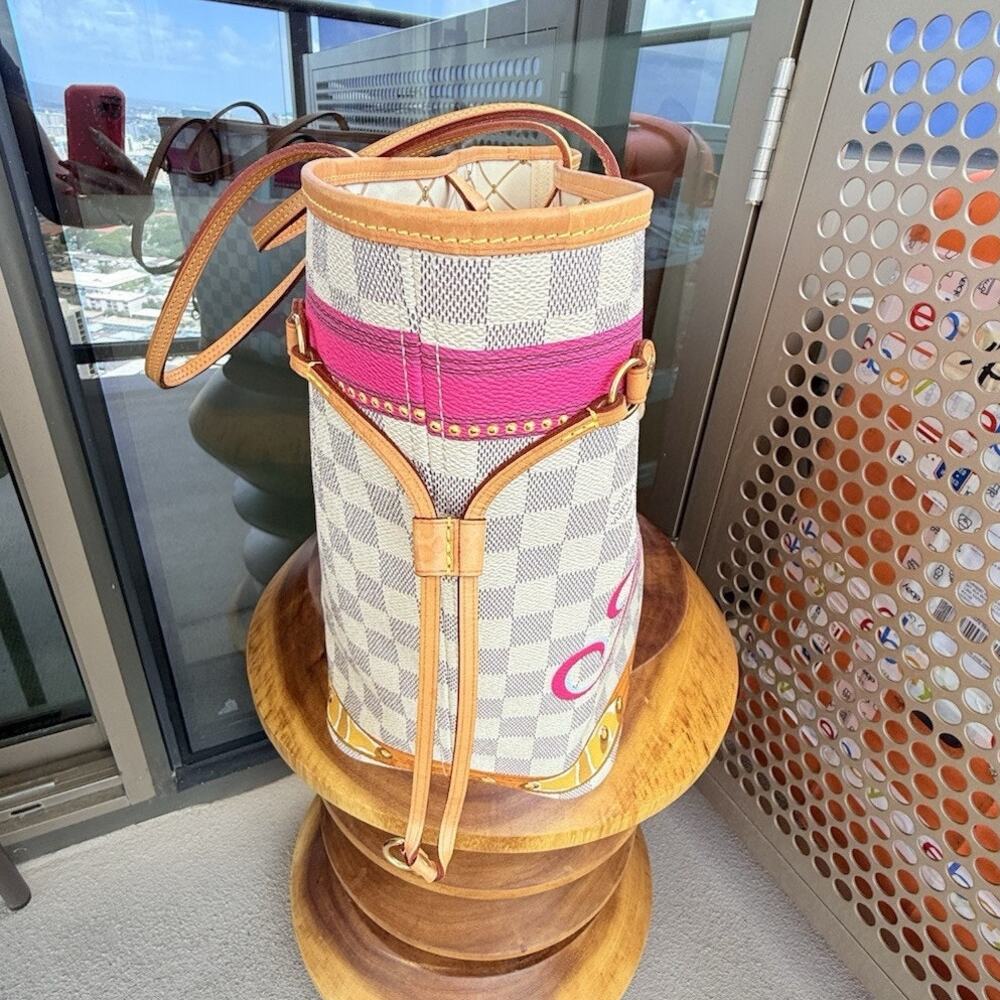 Louis Vuitton Hawaii Neverfull MM bag Summer Trunks Damier Azur Maui Hello Kitty - Picture 5 of 16